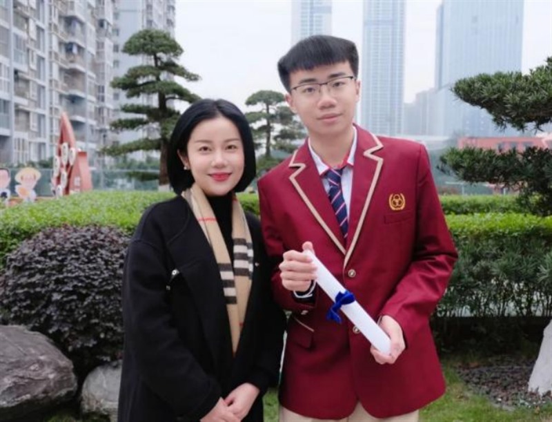 西南唯一約翰霍普金斯大學(xué)ED錄??！育才學(xué)子斬獲世界頂尖名校offer2076_Jc.jpg